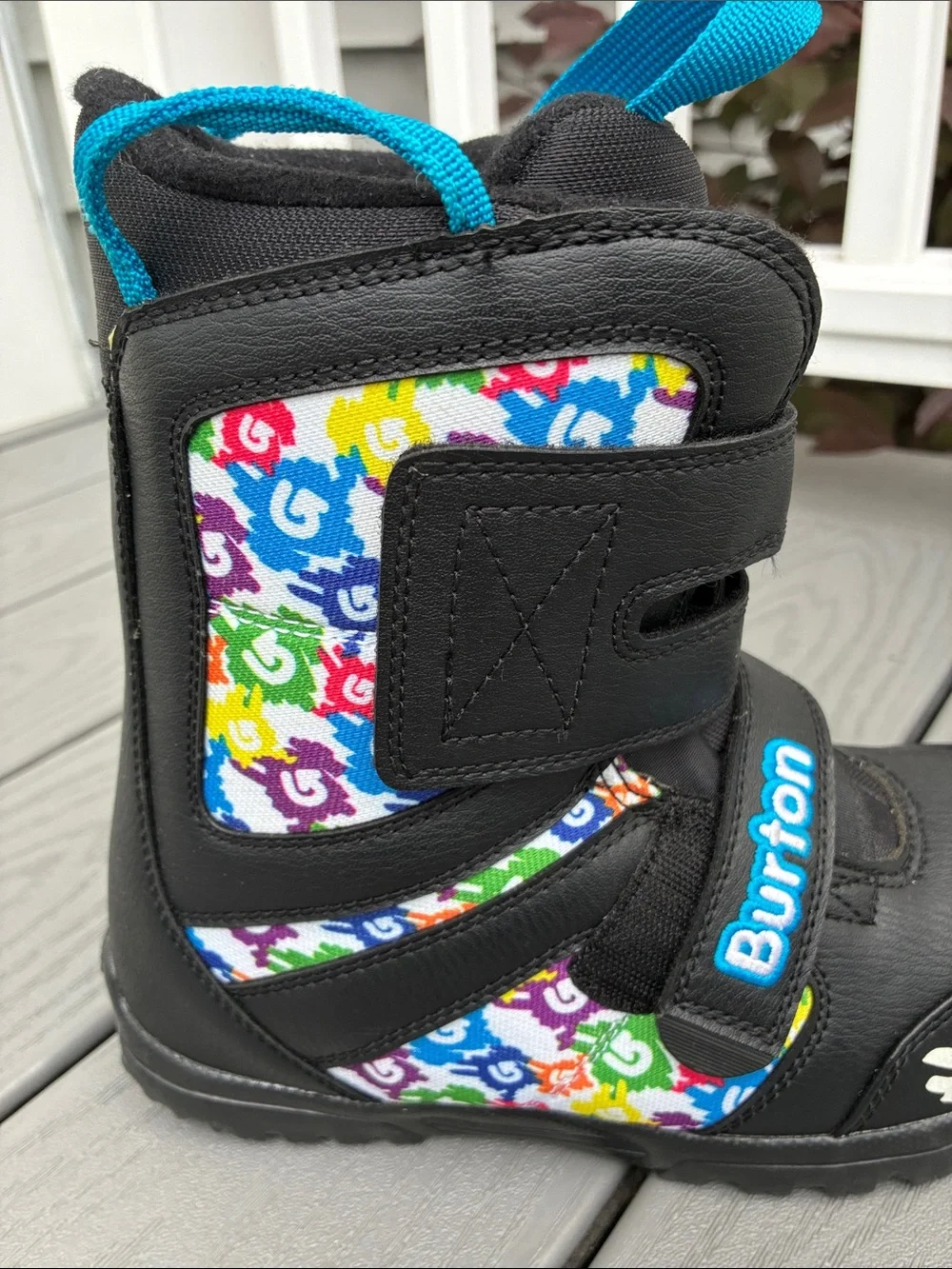Burton Kids' Grom Snowboard Boots Black with Multicolor Accents Size 4